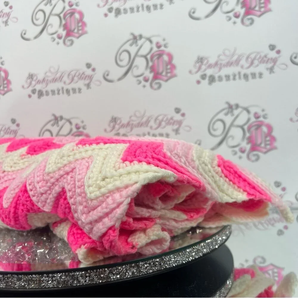 Blanket crochet stripes zig zag handmade Pink and Cream Chevron Knit Bag
